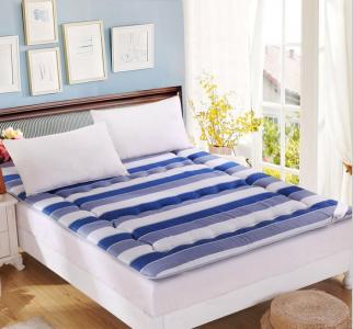 2015年和巴中鑫海鑫家私合作，一次性购买30张床垫。